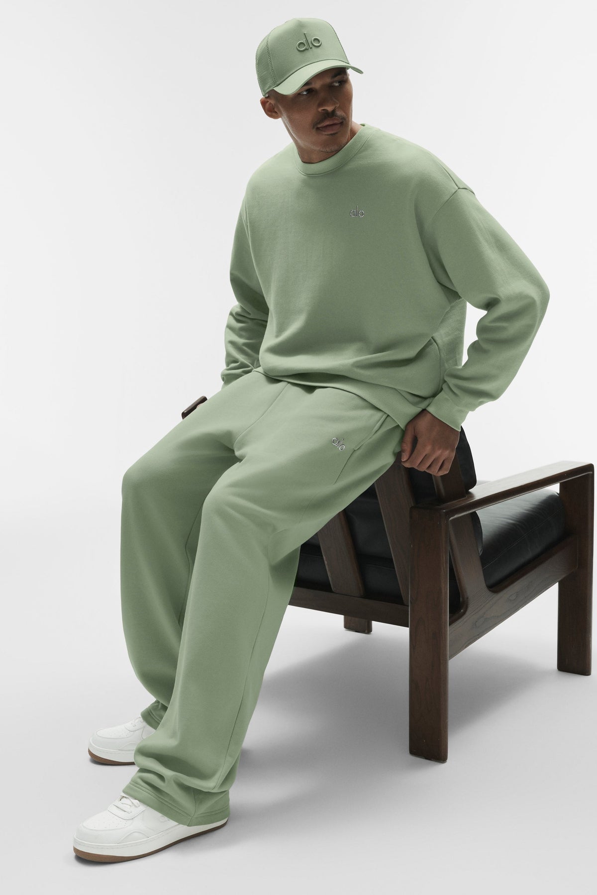 Accolade Crew Neck Pullover - Dune Grass
