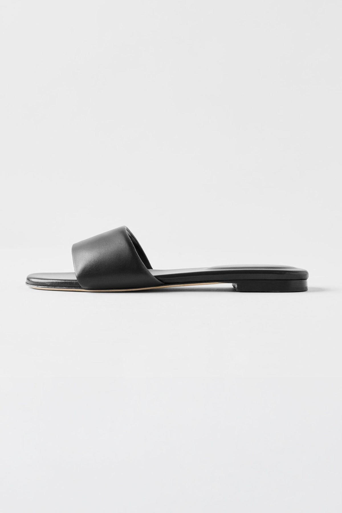 ALO Classico Sandal - Black